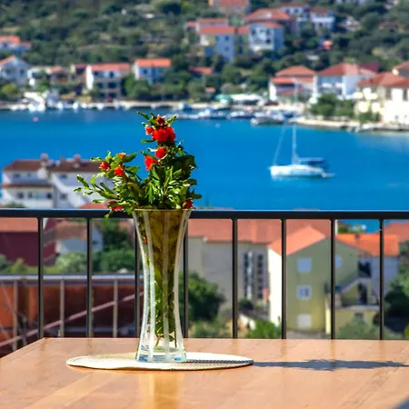 Villa Mare Vinisce