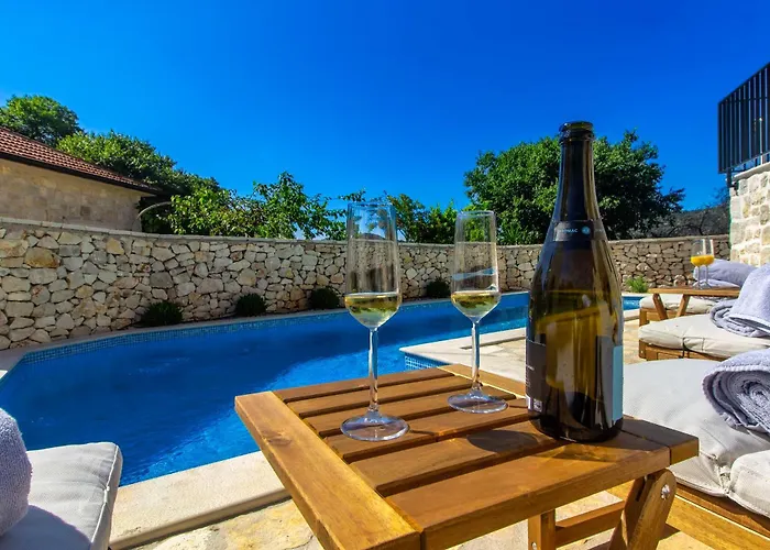 Mare Villa